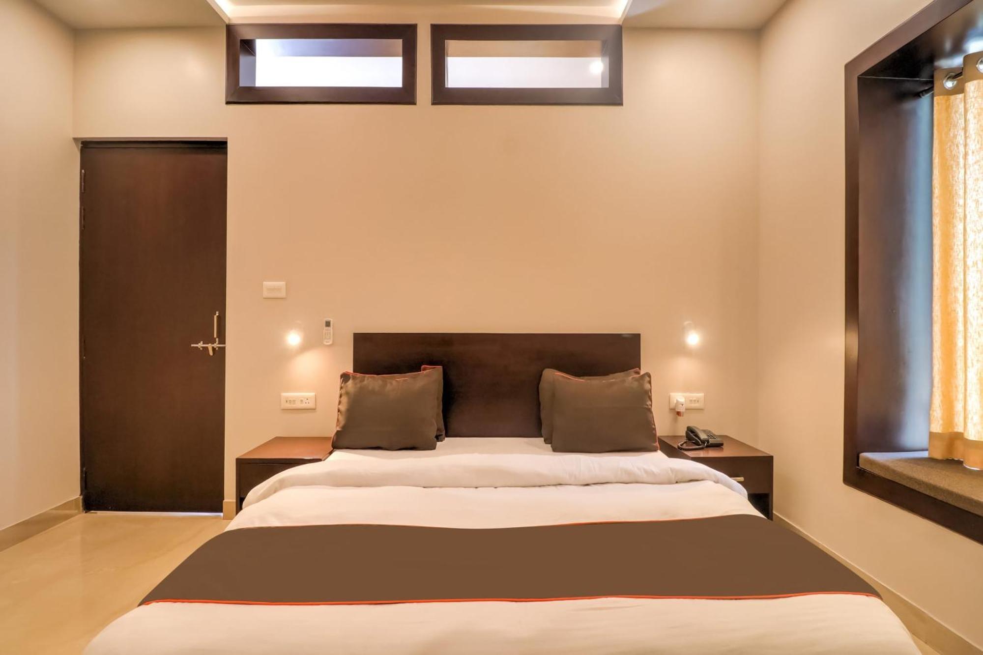 Townhouse Amaraa Farms Near Lulu Hypermarket Lucknow Ngoại thất bức ảnh