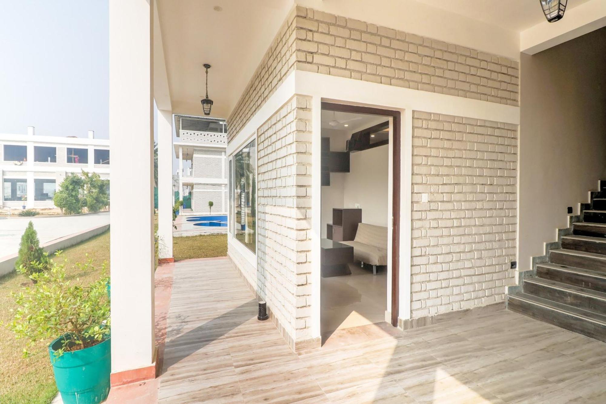 Townhouse Amaraa Farms Near Lulu Hypermarket Lucknow Ngoại thất bức ảnh