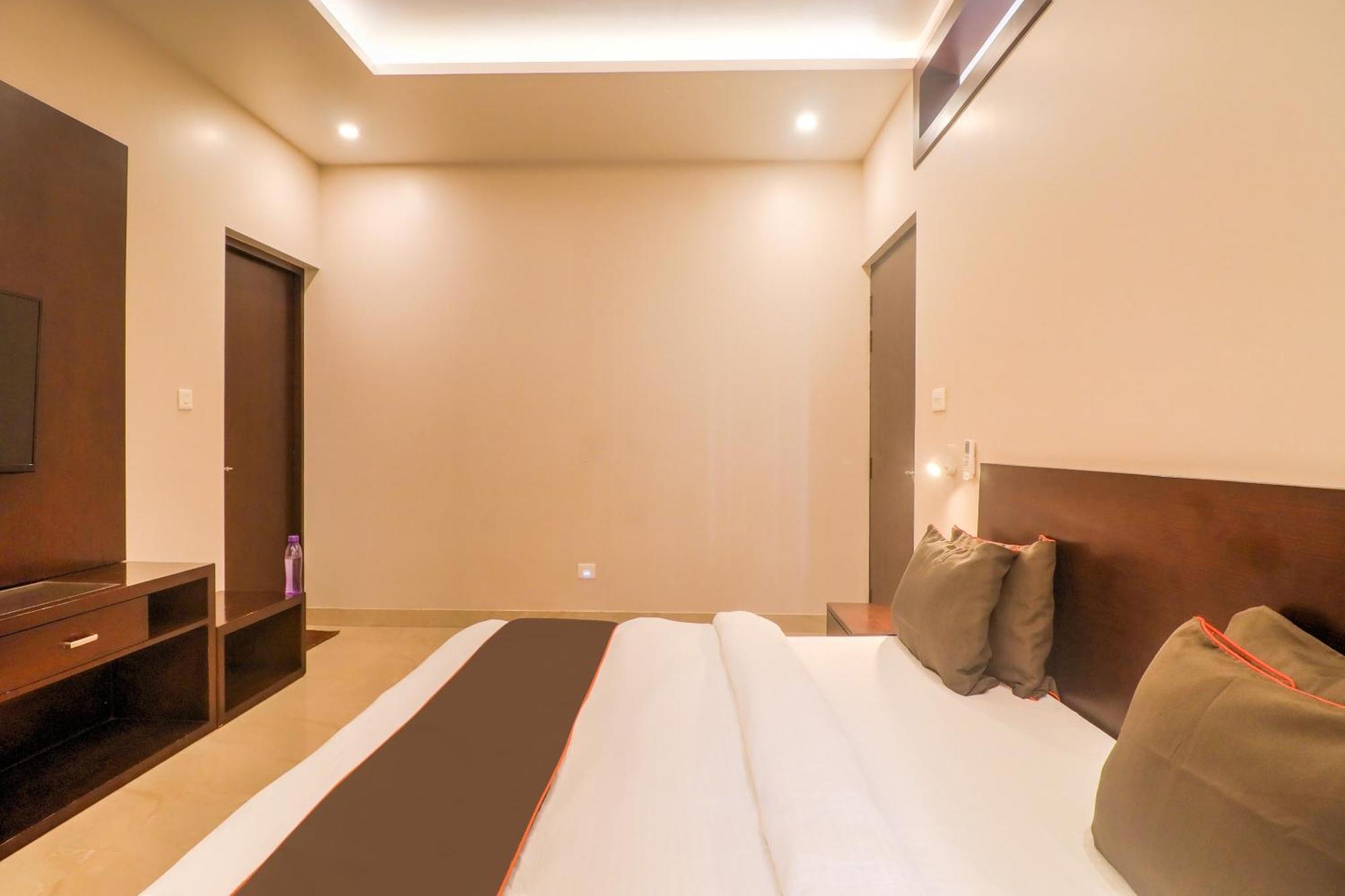 Townhouse Amaraa Farms Near Lulu Hypermarket Lucknow Ngoại thất bức ảnh
