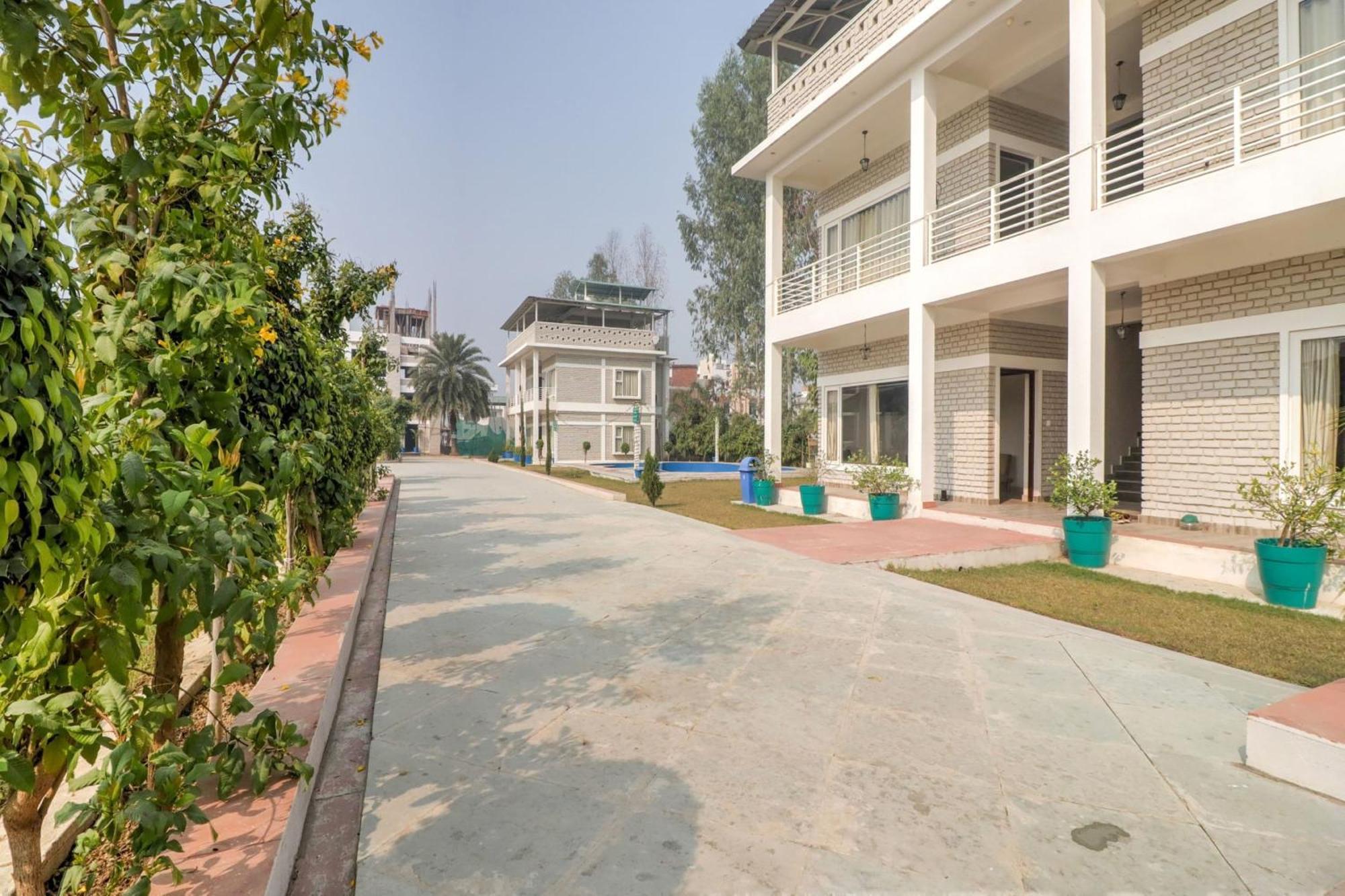 Townhouse Amaraa Farms Near Lulu Hypermarket Lucknow Ngoại thất bức ảnh
