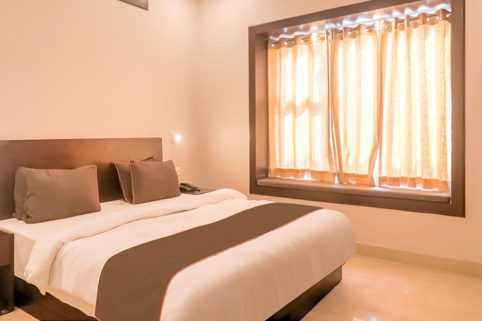 Townhouse Amaraa Farms Near Lulu Hypermarket Lucknow Ngoại thất bức ảnh