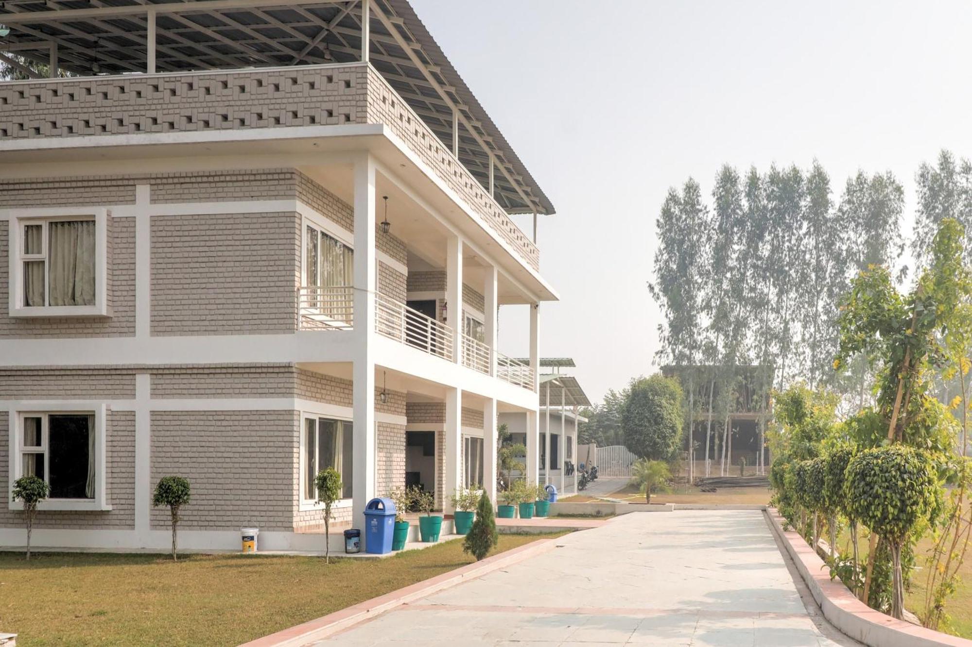 Townhouse Amaraa Farms Near Lulu Hypermarket Lucknow Ngoại thất bức ảnh