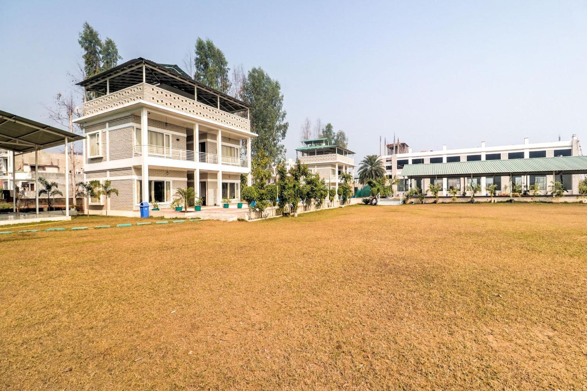 Townhouse Amaraa Farms Near Lulu Hypermarket Lucknow Ngoại thất bức ảnh