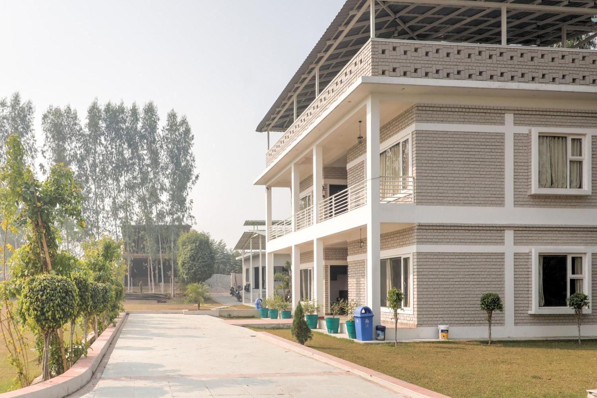 Townhouse Amaraa Farms Near Lulu Hypermarket Lucknow Ngoại thất bức ảnh
