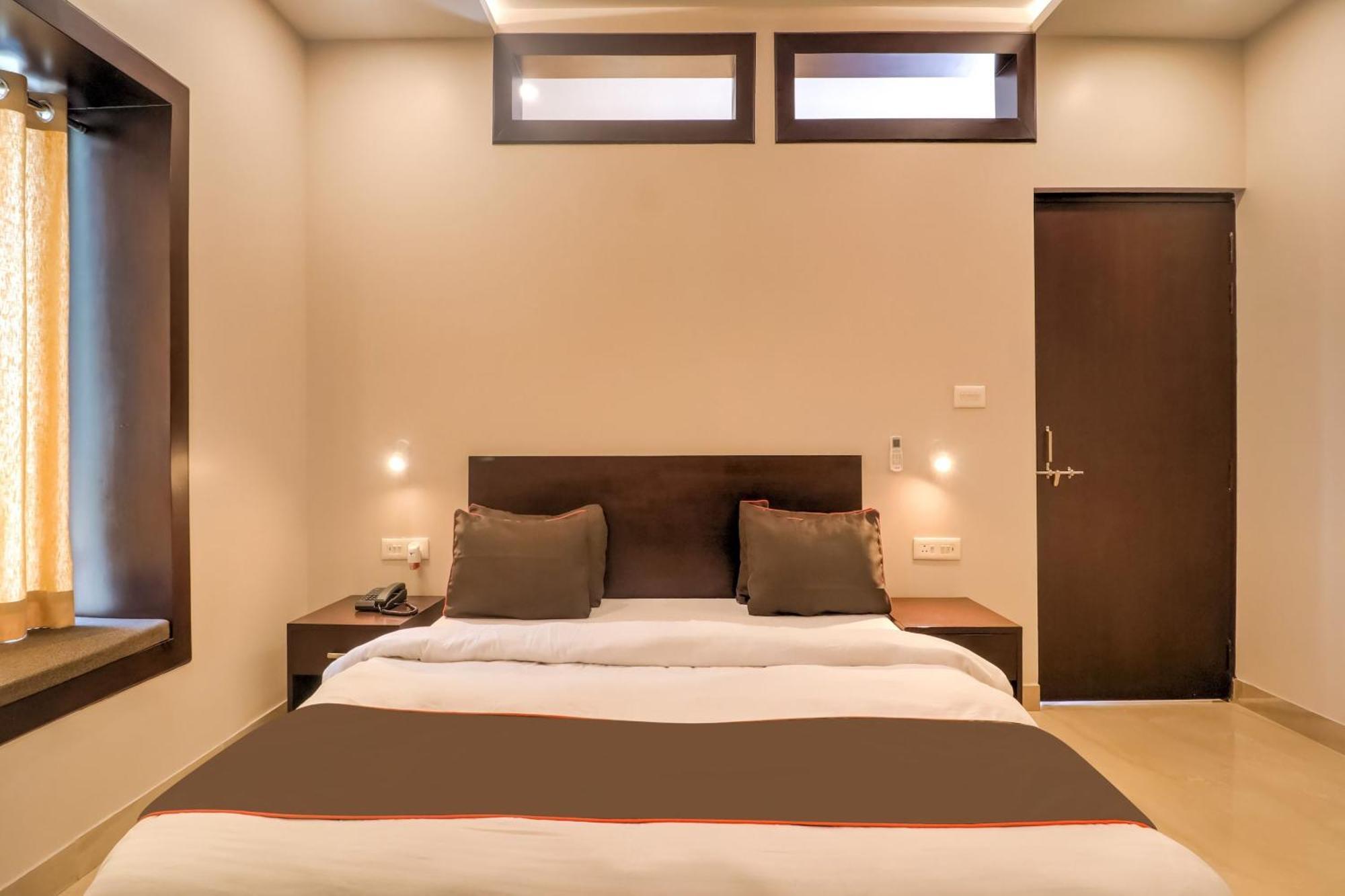 Townhouse Amaraa Farms Near Lulu Hypermarket Lucknow Ngoại thất bức ảnh